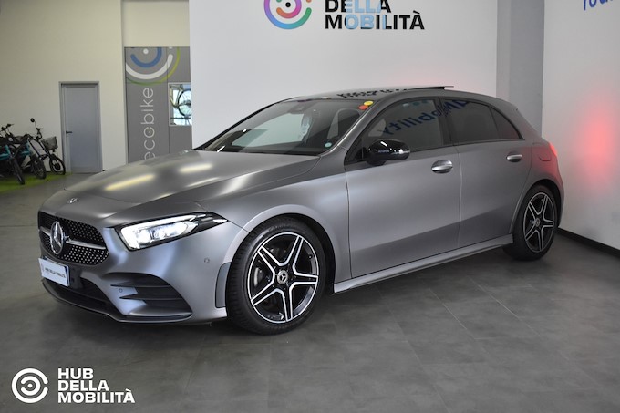 MERCEDES-BENZ A 180 d Automatic Premium